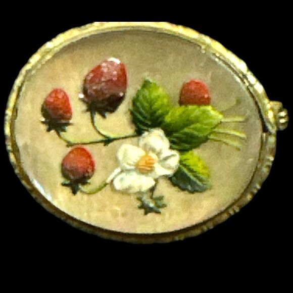 Antique Goofus glass strawberry berries and flower brooch 1890-1920’s - Picture 6 of 13